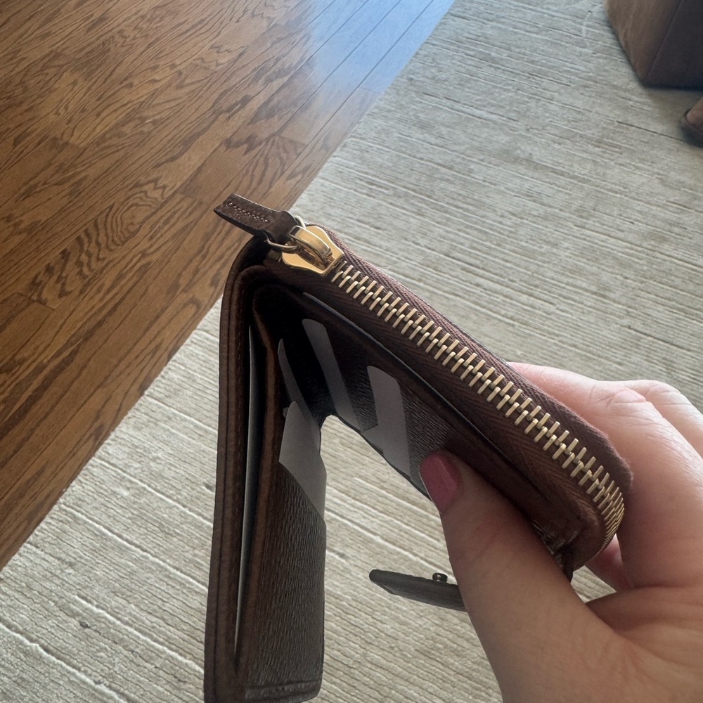New Gucci Wallet with Dust Bag - Picture 4 of 7